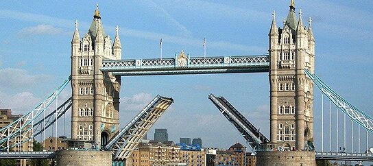 Маршруты Мудрого Гуся: История о двух лондонских мостах